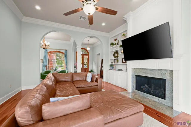 $514,000 | 2315 South Turnberry Avenue, Zachary, LA 70791