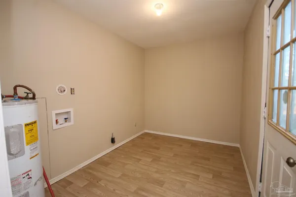 $1,445 | 401 Cornwall Circle, Pensacola, FL 32514