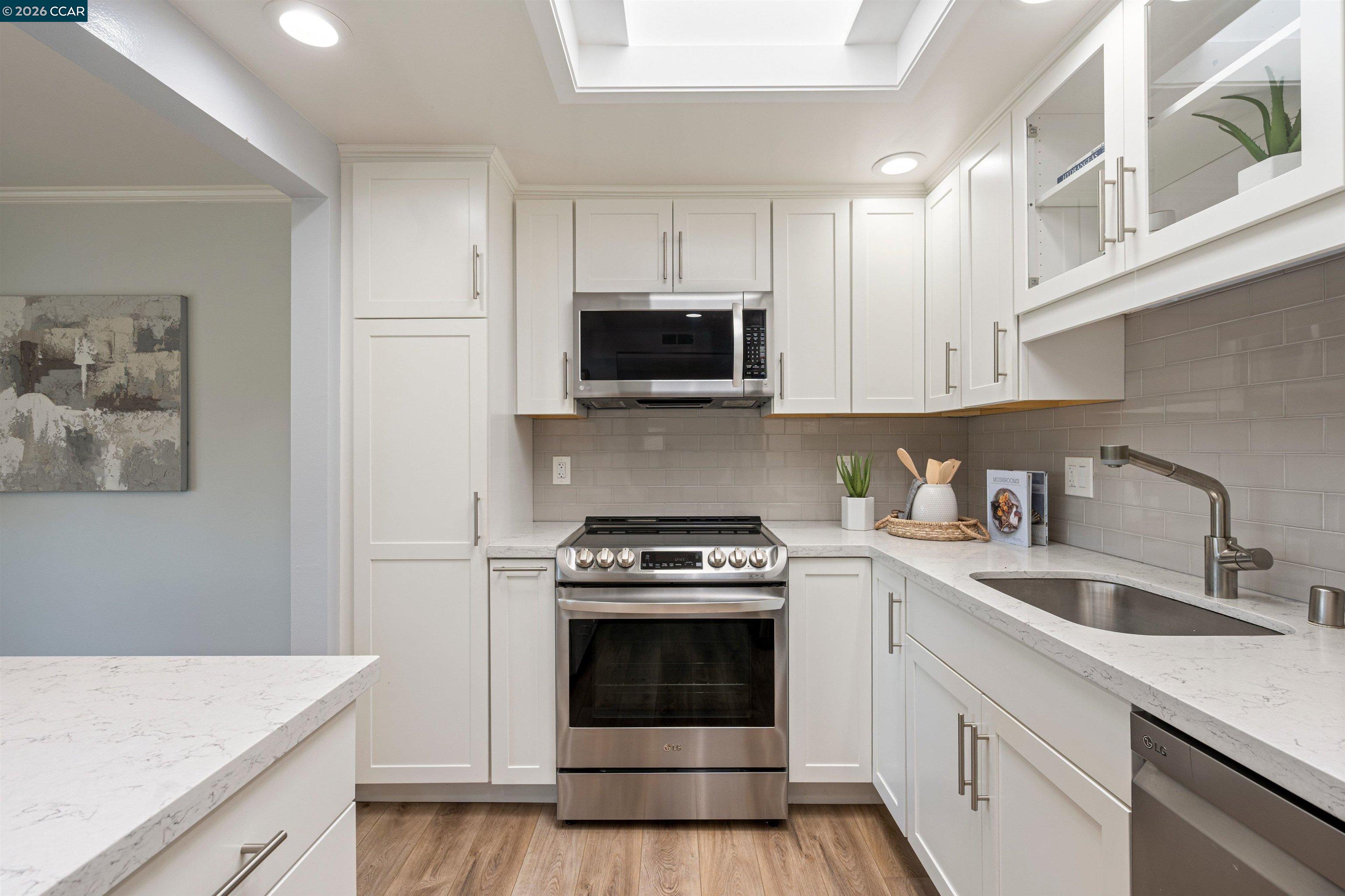 2817 Golden Rain Road, Unit 7 Walnut Creek, CA 94595 - Photo 16 of 47