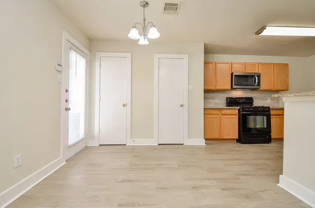 $2,200 | 3935 Federal Lane, Missouri City, TX 77459