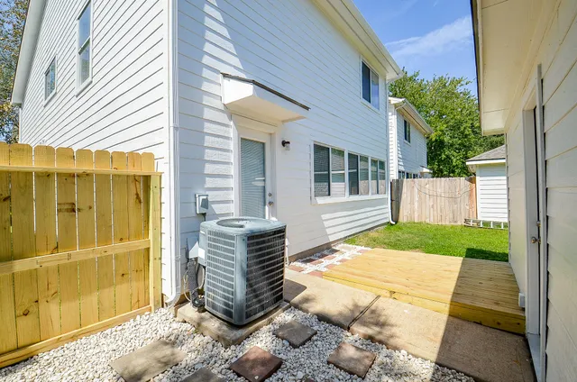 $2,200 | 3935 Federal Lane, Missouri City, TX 77459