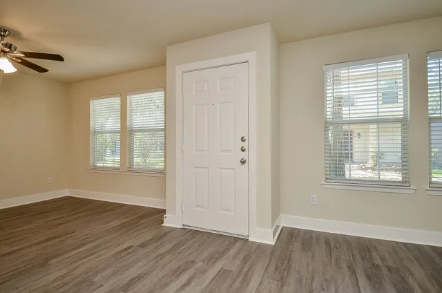 $2,200 | 3935 Federal Lane, Missouri City, TX 77459