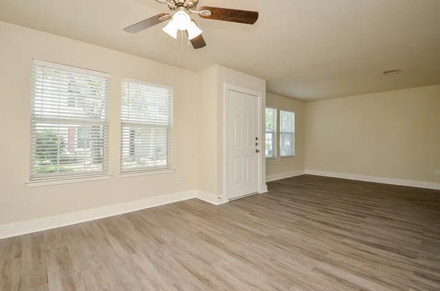 $2,200 | 3935 Federal Lane, Missouri City, TX 77459