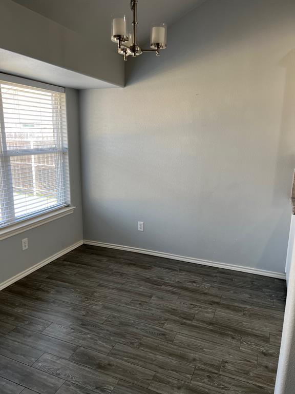 203 East Border Street Rio Vista, TX 76093 - Photo 4 of 14