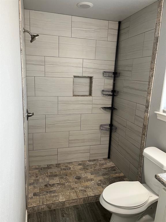 203 East Border Street Rio Vista, TX 76093 - Photo 6 of 14