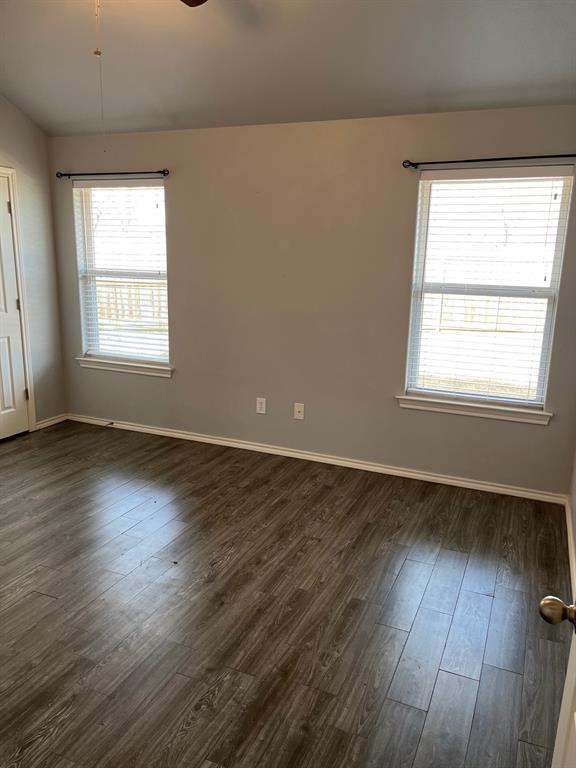 203 East Border Street Rio Vista, TX 76093 - Photo 9 of 14