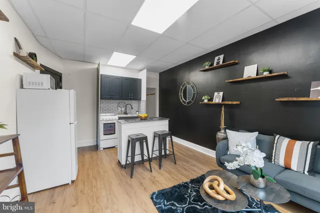 $2,000 | 2002 17th Street Northwest, Unit 2, Washington, DC 20009