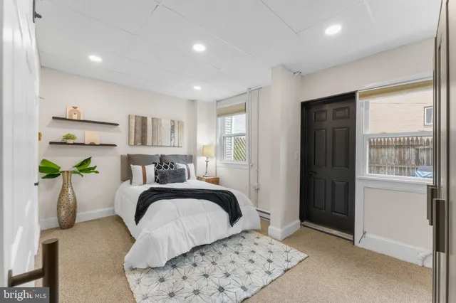 $2,000 | 2002 17th Street Northwest, Unit 2, Washington, DC 20009