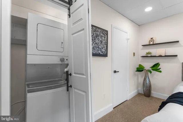 $2,000 | 2002 17th Street Northwest, Unit 2, Washington, DC 20009