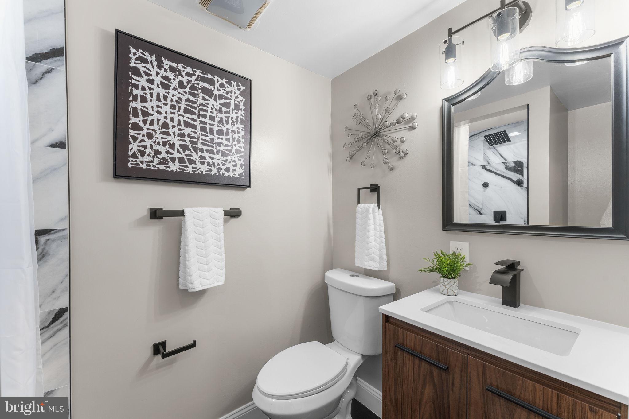 2002 17th Street Northwest, Unit 2 Washington, DC 20009 - Photo 25 of 38 Beautiful bath