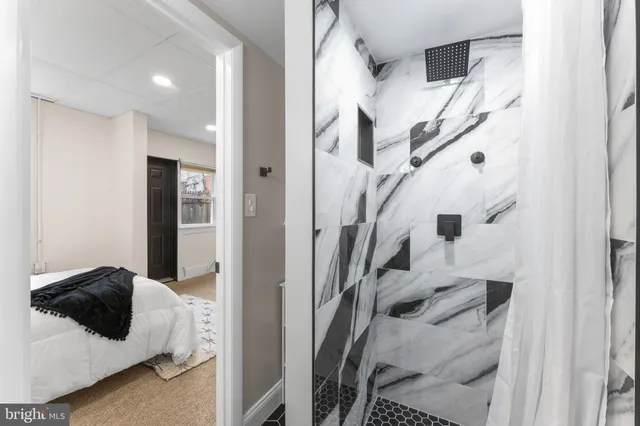 $2,000 | 2002 17th Street Northwest, Unit 2, Washington, DC 20009