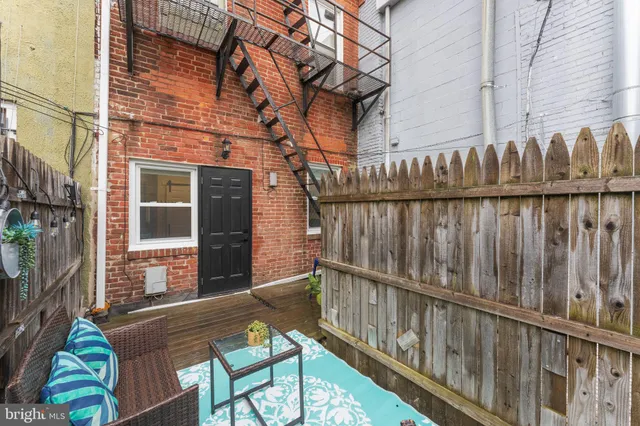 $2,000 | 2002 17th Street Northwest, Unit 2, Washington, DC 20009