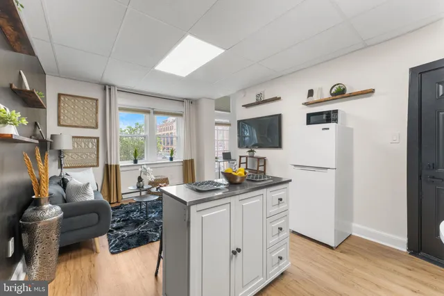 $2,000 | 2002 17th Street Northwest, Unit 2, Washington, DC 20009