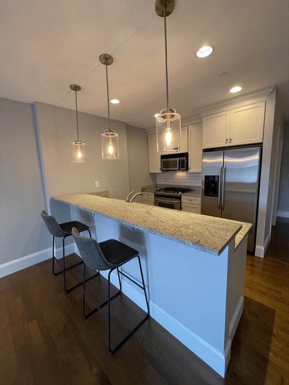 116-128 Rantoul Street, Unit 405 Beverly, MA 01915 - Photo 4 of 14