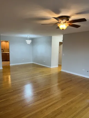 $2,340 | 205 West Miner Street, Unit 300, Arlington Heights, IL 60005