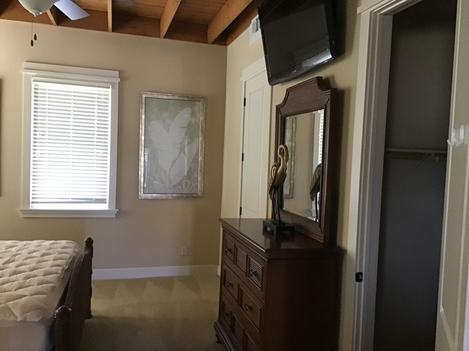 360 Town Square Road Copperopolis, CA 95228 - Photo 13 of 22 a view of hallway with window