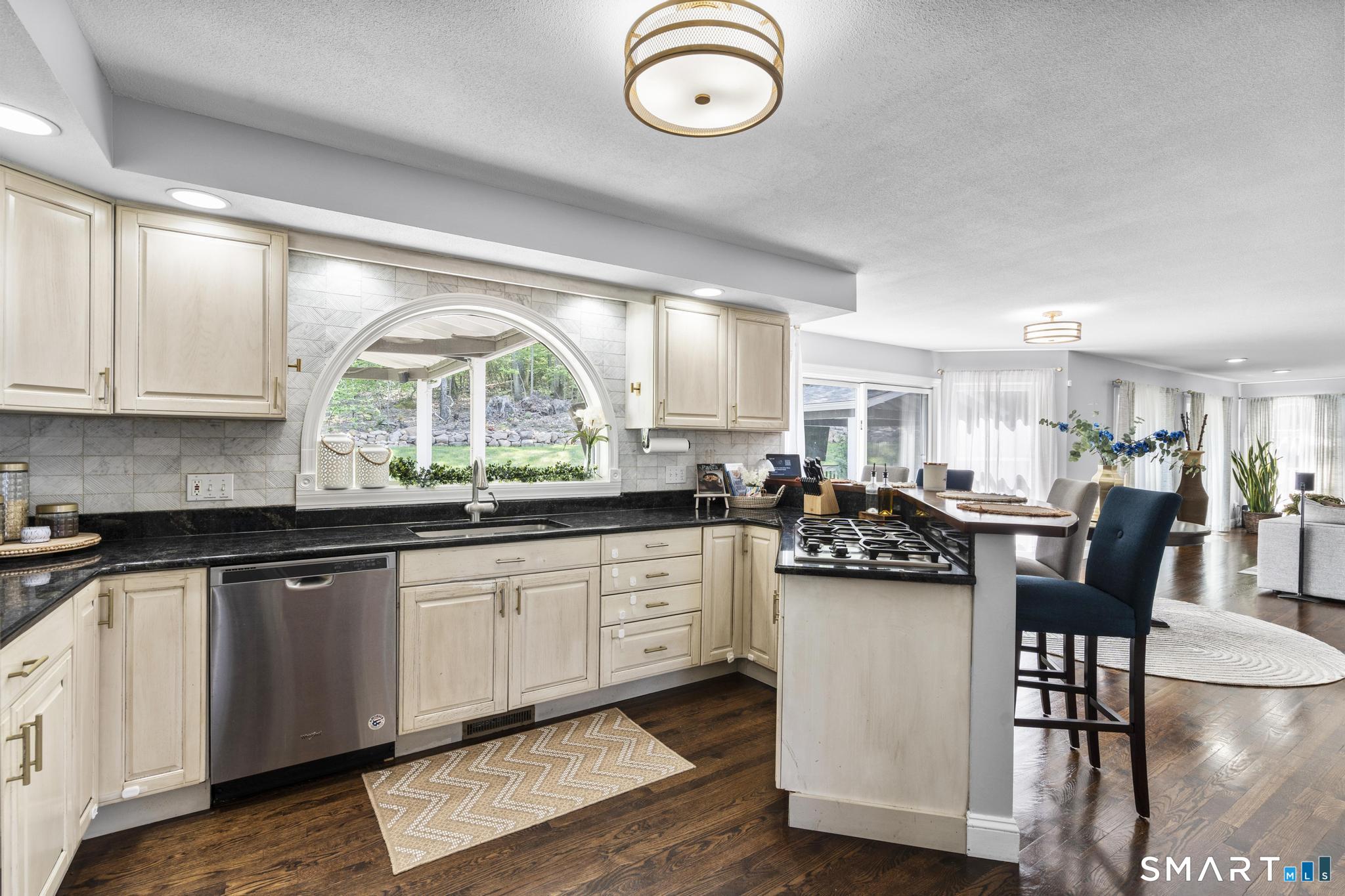 1 Hidden Brook Road Hamden, CT 06518 - Photo 12 of 40