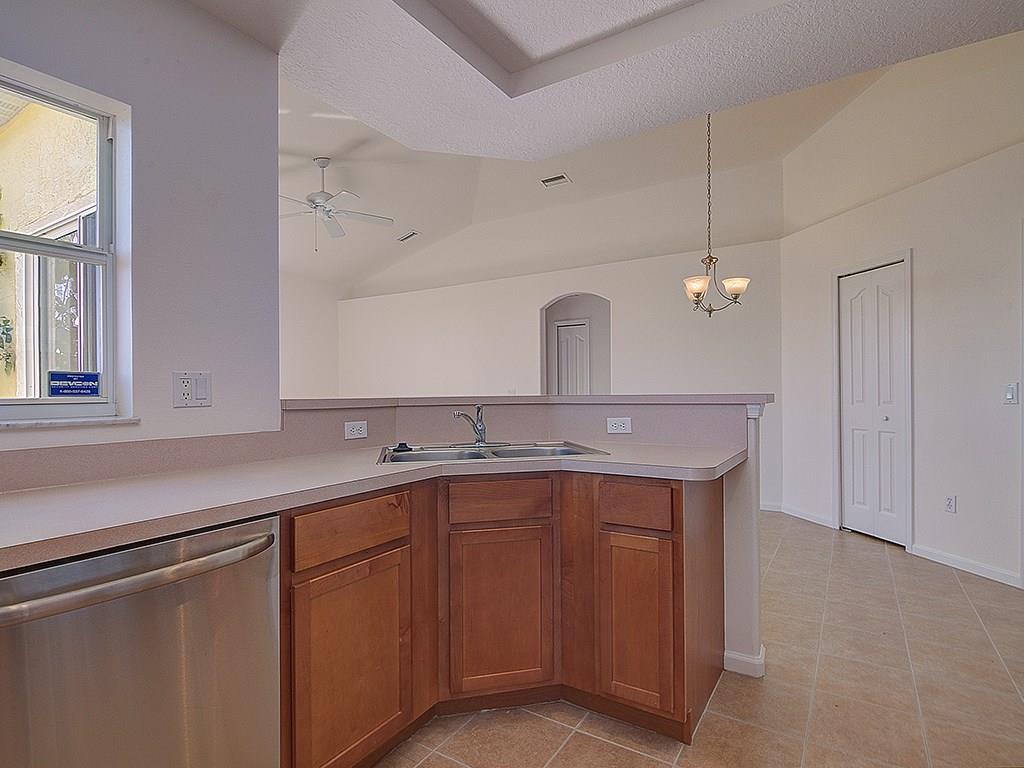 386 Southwest Ridgecrest Drive Port St. Lucie, FL 34953 - Photo 11 of 24