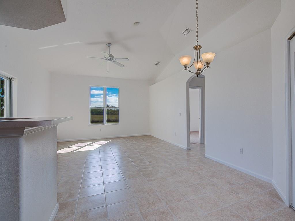 386 Southwest Ridgecrest Drive Port St. Lucie, FL 34953 - Photo 12 of 24