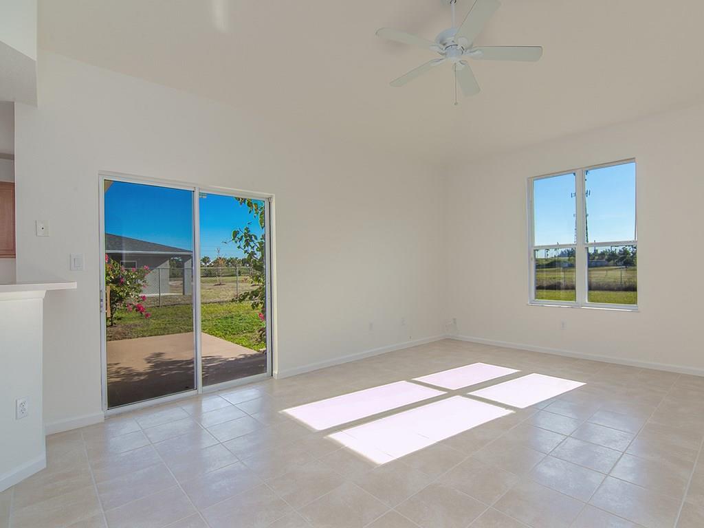 386 Southwest Ridgecrest Drive Port St. Lucie, FL 34953 - Photo 13 of 24