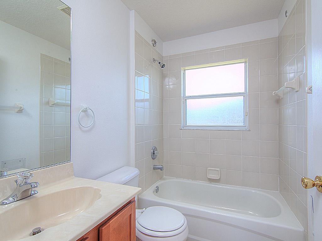 386 Southwest Ridgecrest Drive Port St. Lucie, FL 34953 - Photo 21 of 24