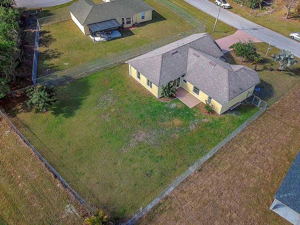 386 Southwest Ridgecrest Drive Port St. Lucie, FL 34953 - Photo 3 of 24