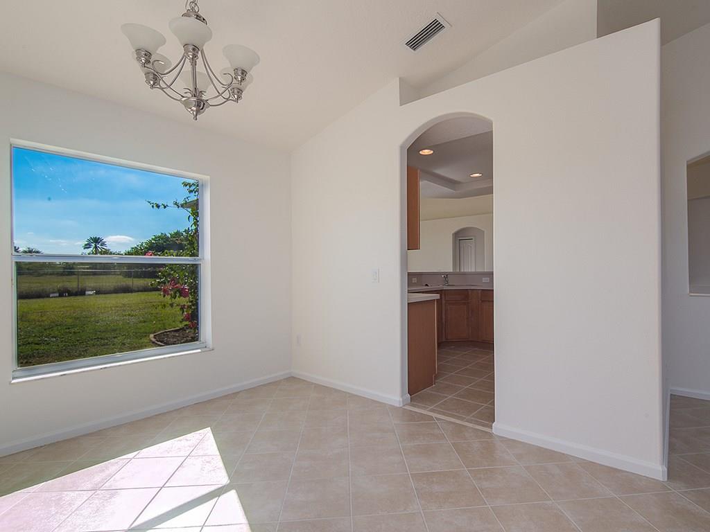 386 Southwest Ridgecrest Drive Port St. Lucie, FL 34953 - Photo 7 of 24