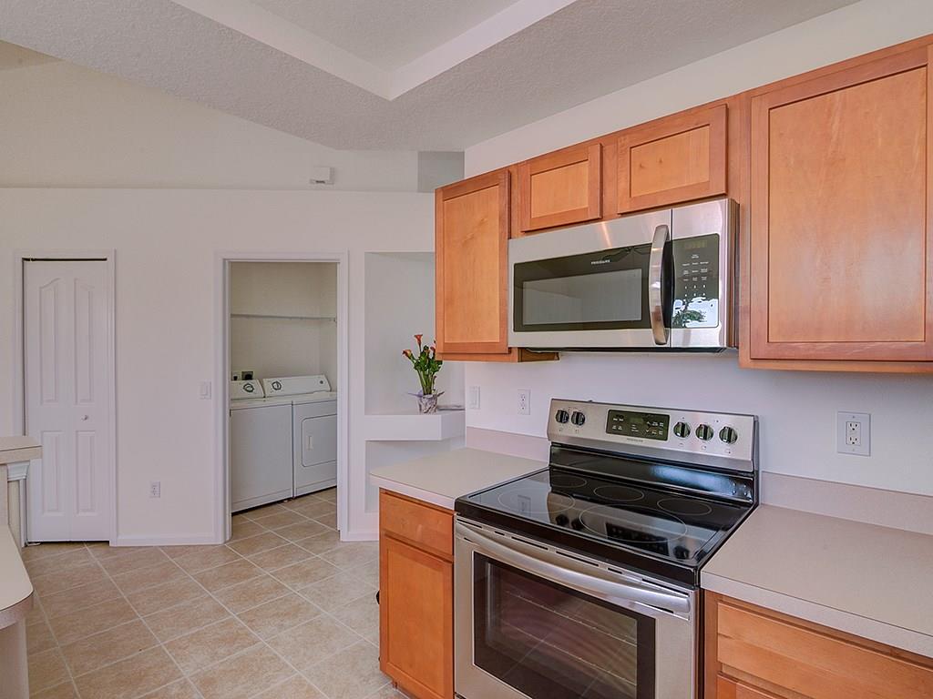 386 Southwest Ridgecrest Drive Port St. Lucie, FL 34953 - Photo 9 of 24