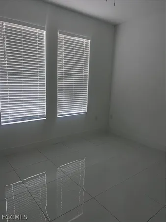 $1,950 | 970 Lakeside Drive, Lehigh Acres, FL 33974