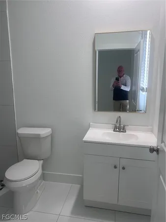 $1,950 | 970 Lakeside Drive, Lehigh Acres, FL 33974