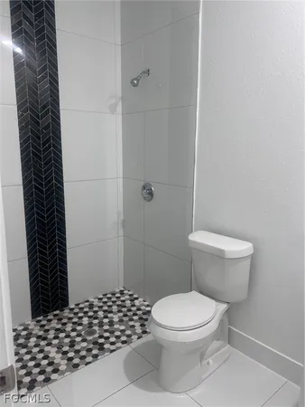 $1,950 | 970 Lakeside Drive, Lehigh Acres, FL 33974