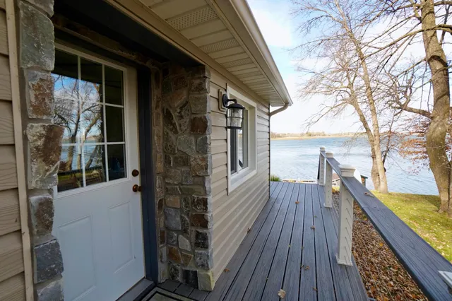 $422,000 | 4916 189th Avenue Northwest, New London, MN 56273