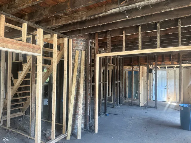 $100,000 | 2502 West 10th Street, Indianapolis, IN 46222