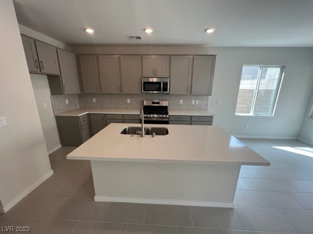 2878 Roaming Palmer Road North Las Vegas, NV 89086 - Photo 3 of 26