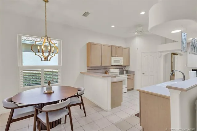 $559,000 | 3640 Northwest Royal Oak Drive, Jensen Beach, FL 34957