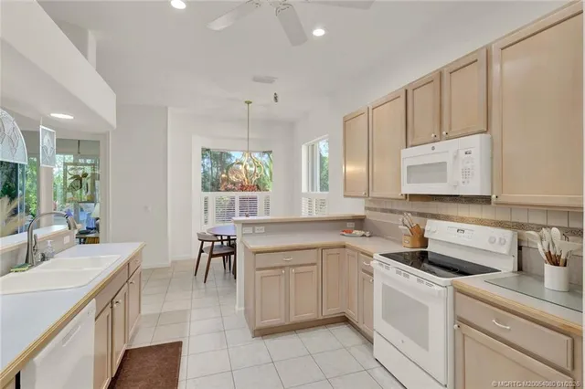 $559,000 | 3640 Northwest Royal Oak Drive, Jensen Beach, FL 34957