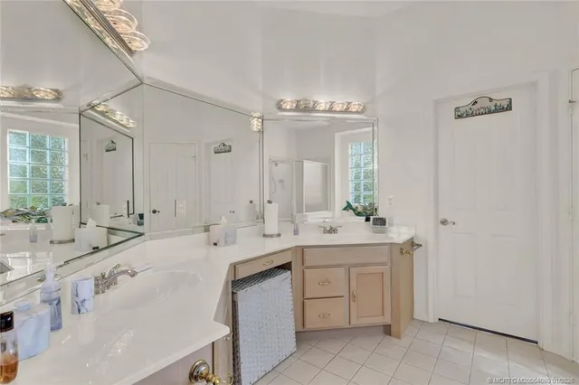 $559,000 | 3640 Northwest Royal Oak Drive, Jensen Beach, FL 34957