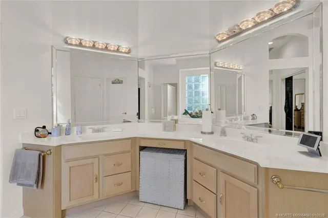 $559,000 | 3640 Northwest Royal Oak Drive, Jensen Beach, FL 34957