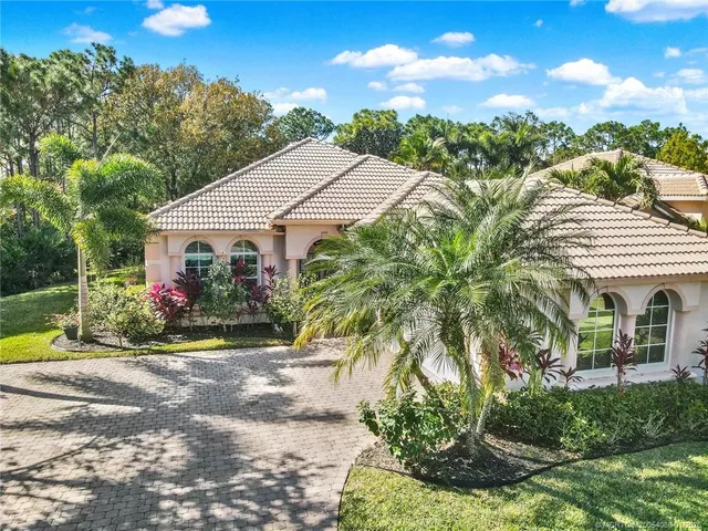 $559,000 | 3640 Northwest Royal Oak Drive, Jensen Beach, FL 34957