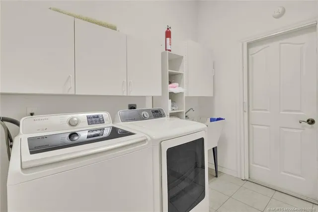 $559,000 | 3640 Northwest Royal Oak Drive, Jensen Beach, FL 34957