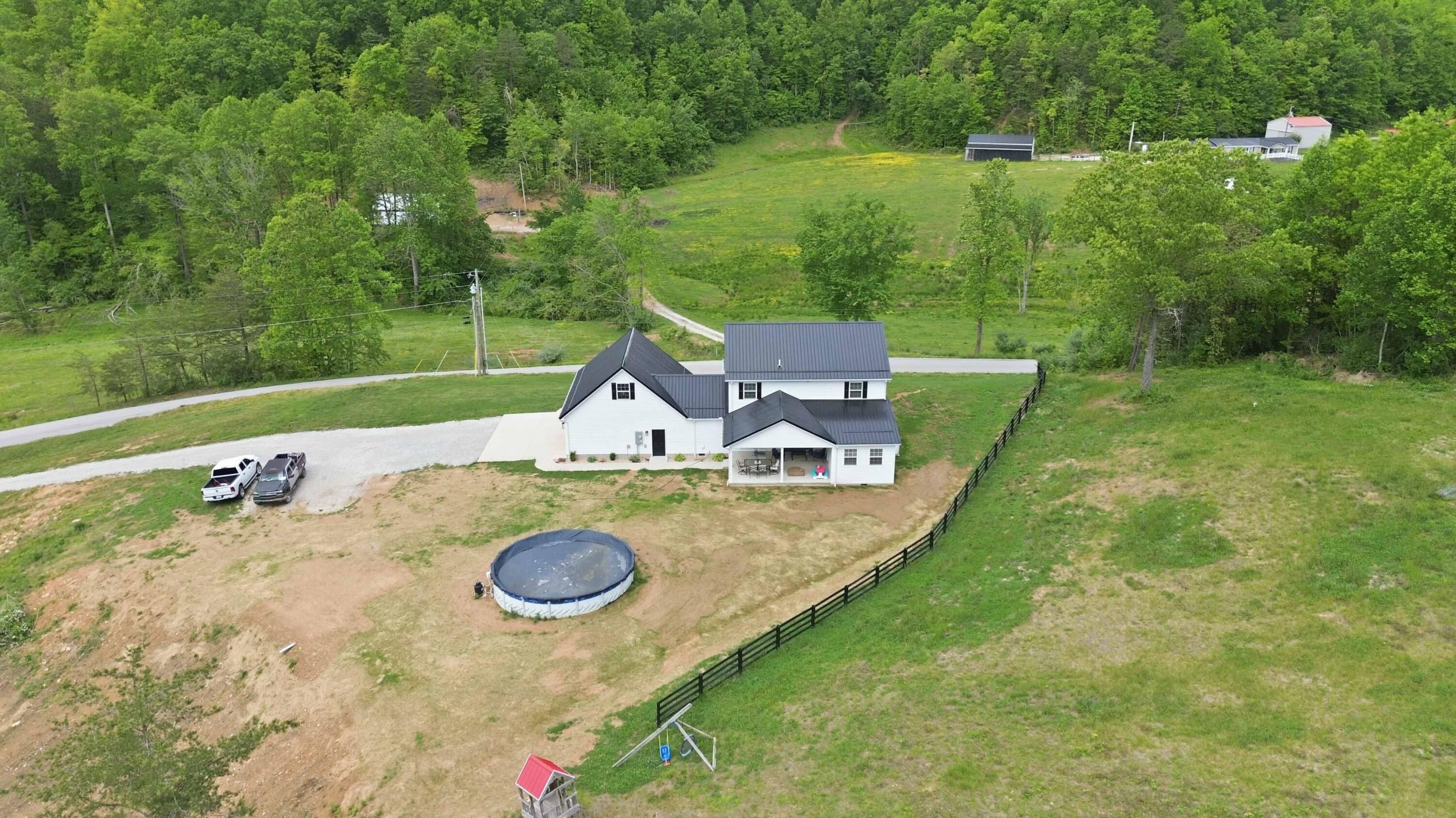 2604 Upper Rader Road Manchester, KY 40962 - Photo 63 of 82 052