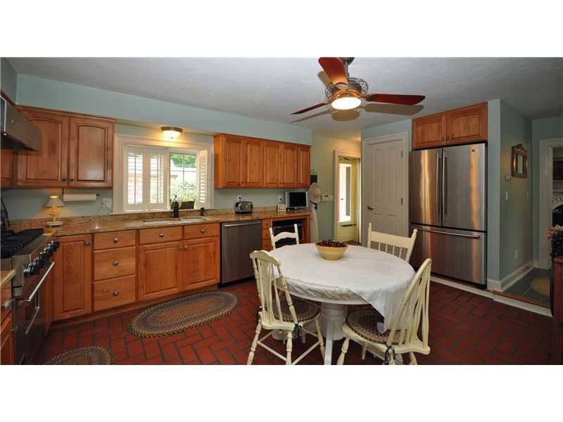 7 Maple Road Warren, RI 02885 - Photo 10 of 25 Kitchen. Cook s kitchen with high end stainless appliances