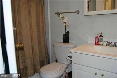163 Arundel Road Pasadena, MD 21122 - Photo 19 of 19 Bath (Master)