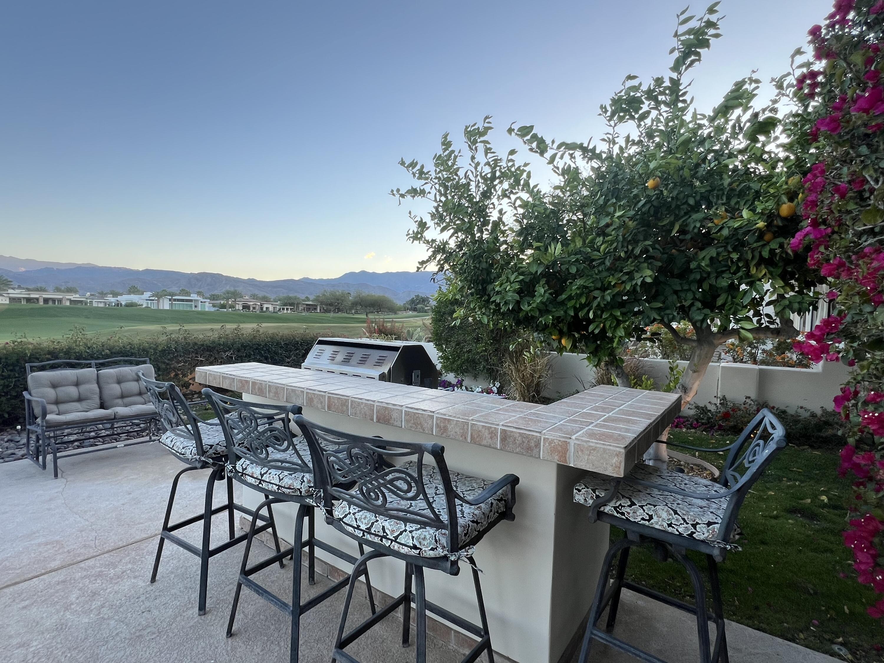 278 Loch Lomond Road Rancho Mirage, CA 92270 - Photo 29 of 31 Outdoor kitchen
