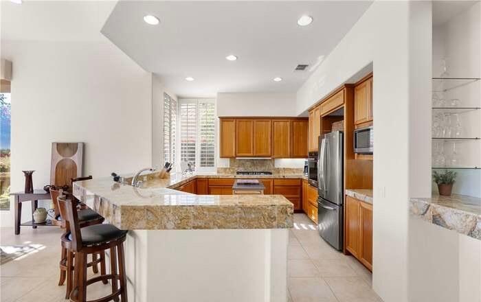 278 Loch Lomond Road Rancho Mirage, CA 92270 - Photo 5 of 31 Kitchen