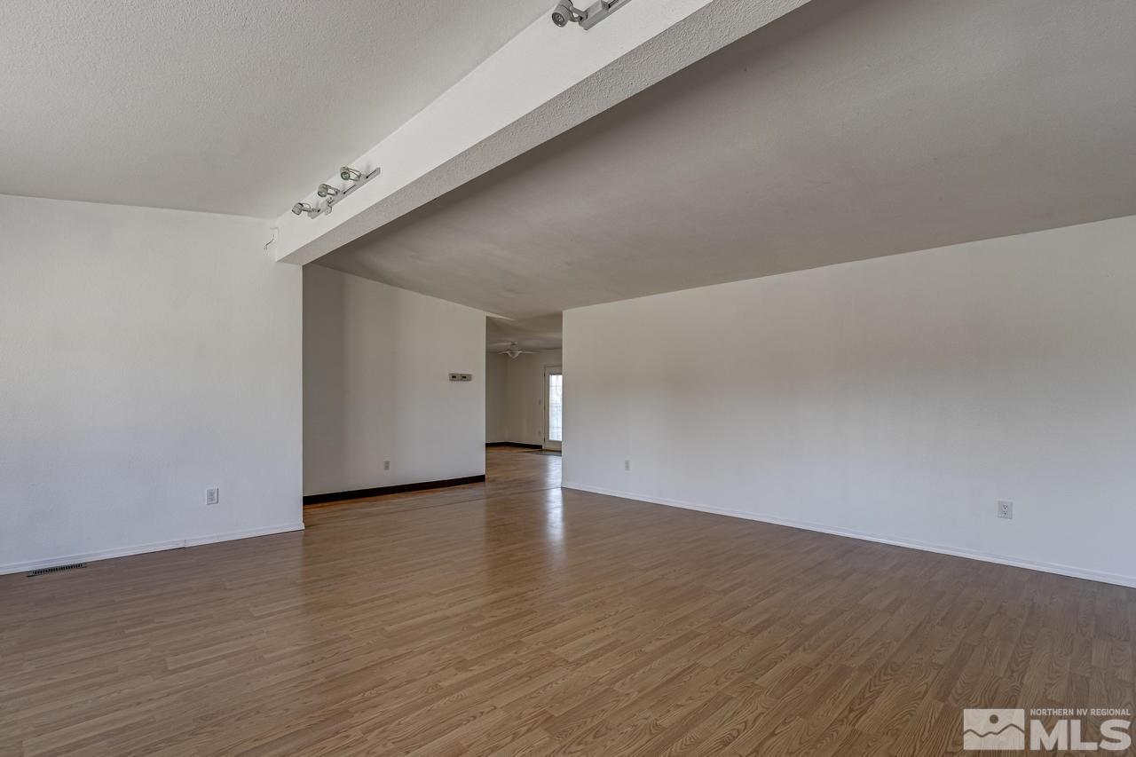 75 Pompe Way Reno, NV 89506 - Photo 4 of 25 Photo 4