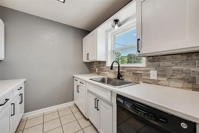 $310,000 | 411 Yorkshire Drive, Euless, TX 76040