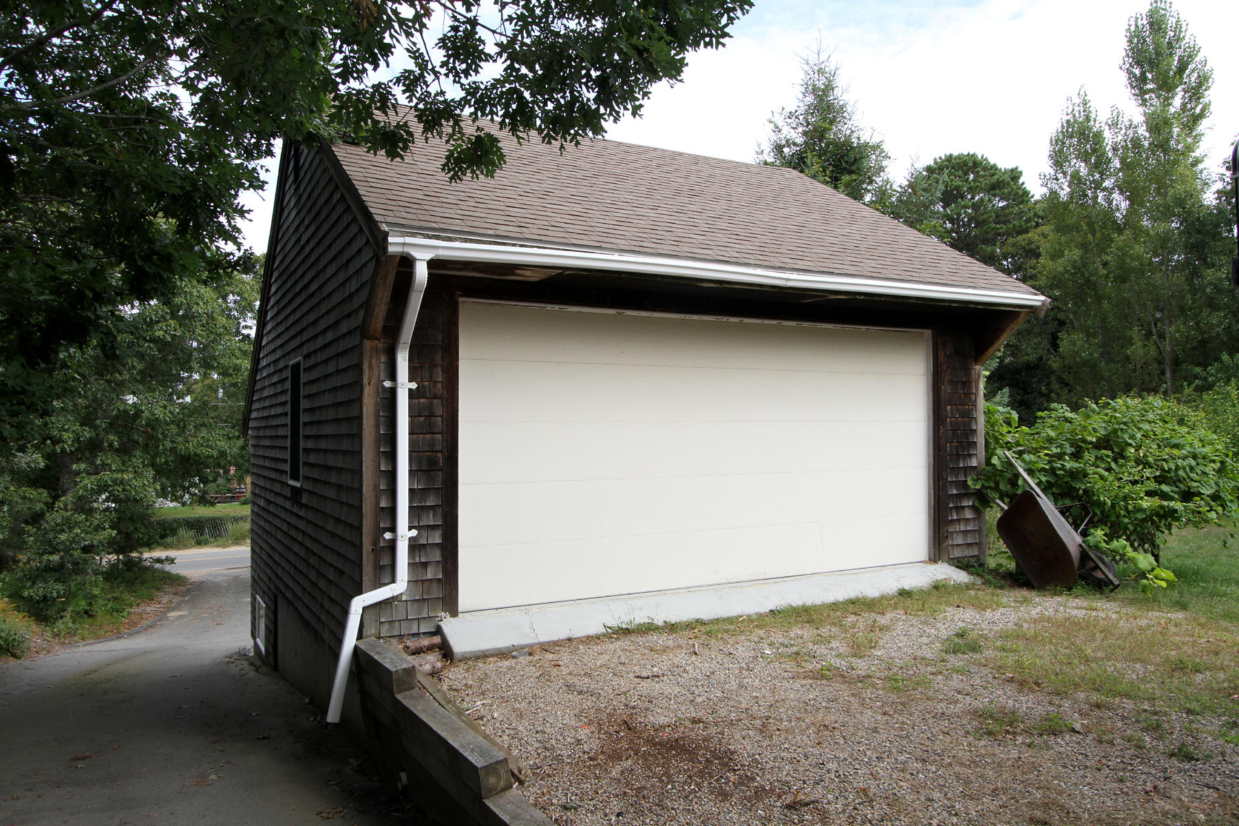 515 Steele Road Eastham, MA 02642 - Photo 23 of 33 Garage with access to Steele road
