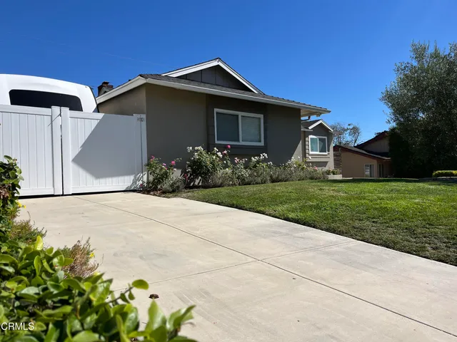 a front view of house with yard