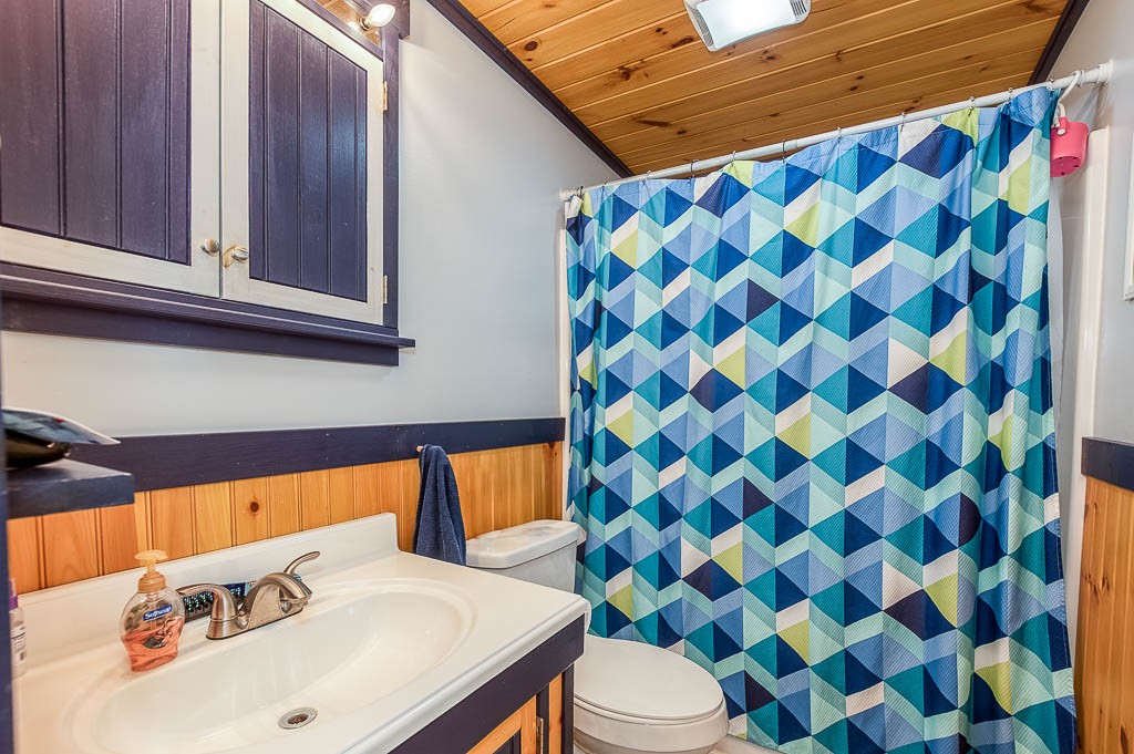 127 St Leon Avenue Woonsocket, RI 02895 - Photo 15 of 32